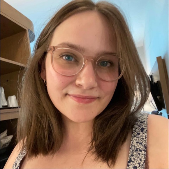 Meet your Posher, Katherine - Picture 1 of 1